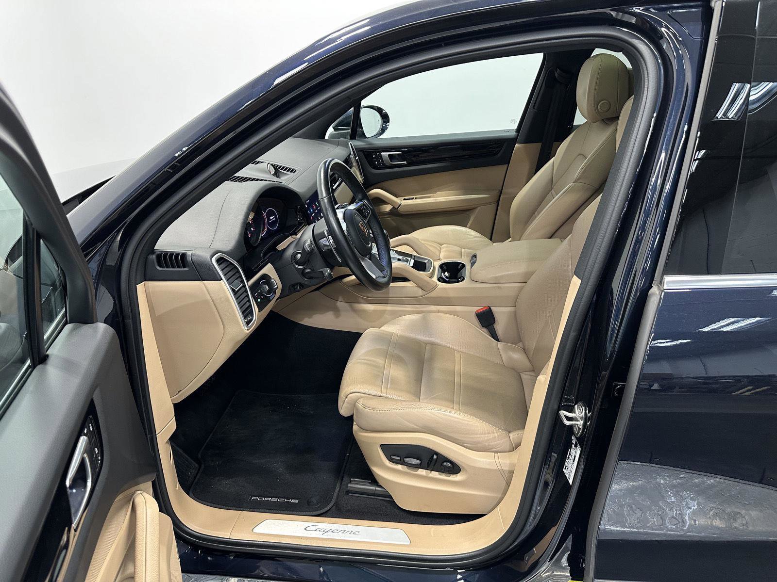 Certified 2022 Porsche Cayenne image 15
