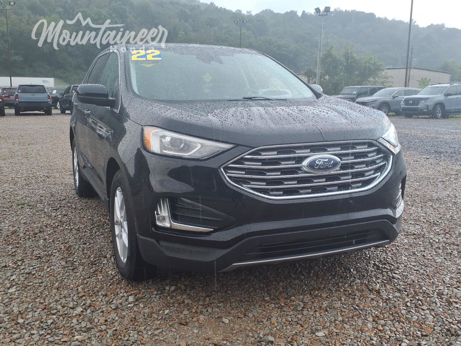 Used 2022 Ford Edge SEL w/ Convenience Package AWD/4WD image 2