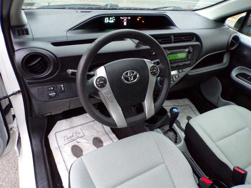 Used 2014 Toyota Prius C One image 16