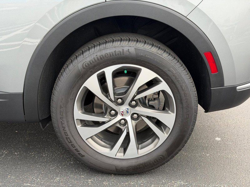 Used 2023 Buick Envision Essence image 7