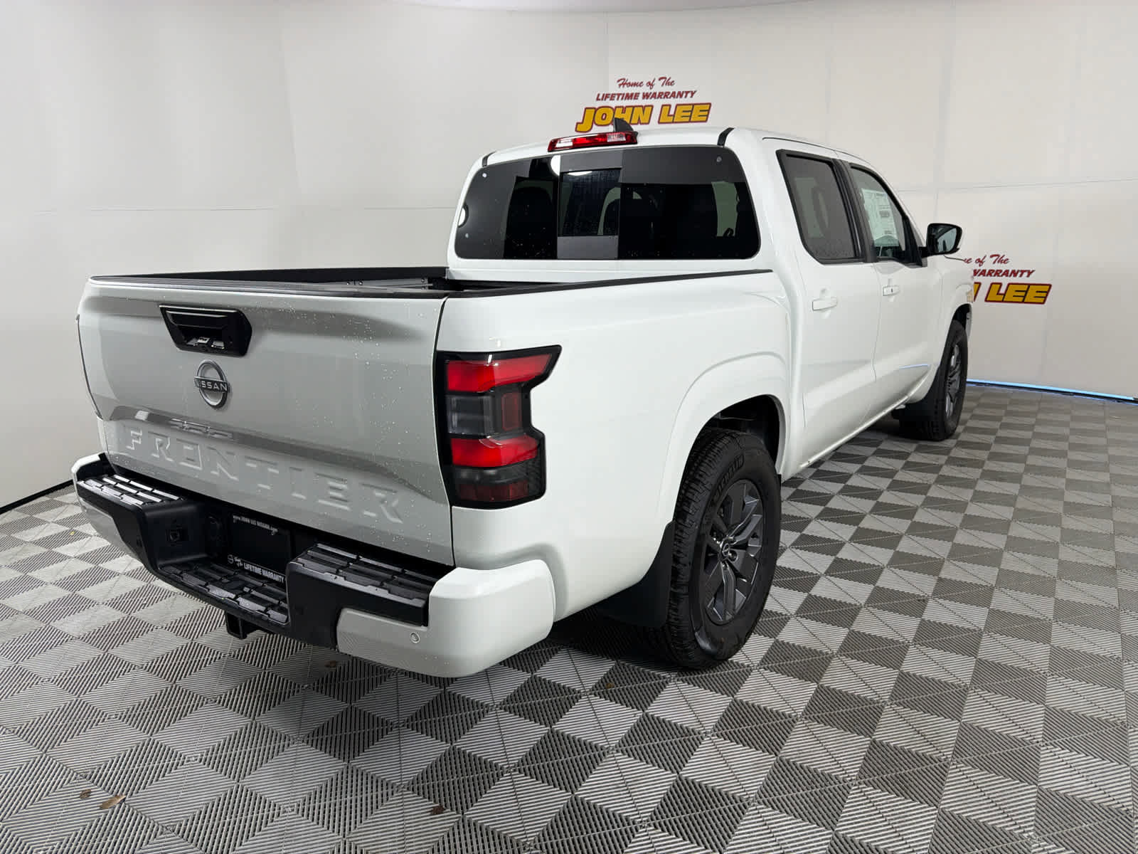 New 2025 Nissan Frontier SV w/ SV Convenience Package image 5