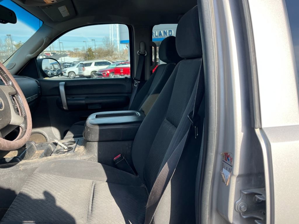 Used 2007 Chevrolet Silverado 2500 LT w/ 2LT Audio Package image 15