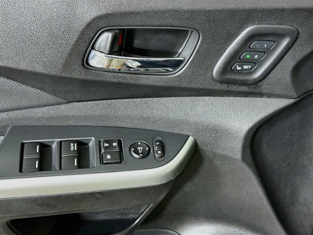 Used 2016 Honda CR-V Touring image 24