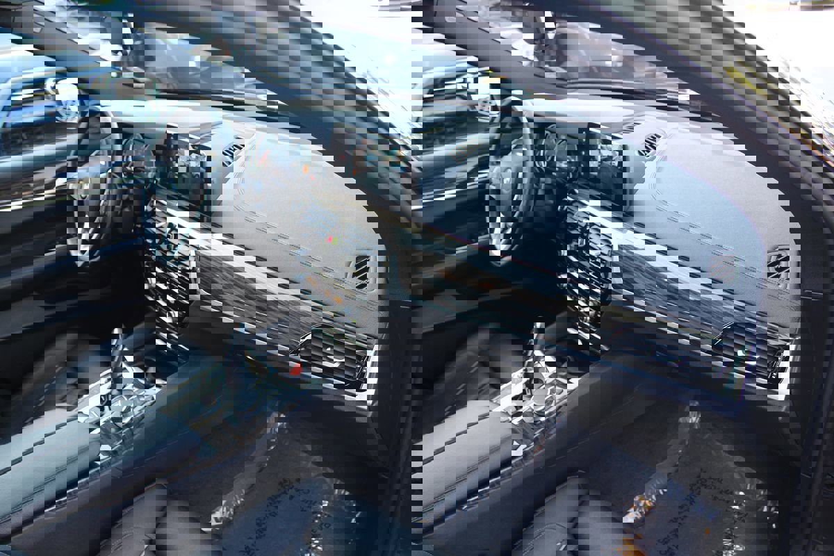 Used 2018 BMW 640i Gran Turismo xDrive image 25