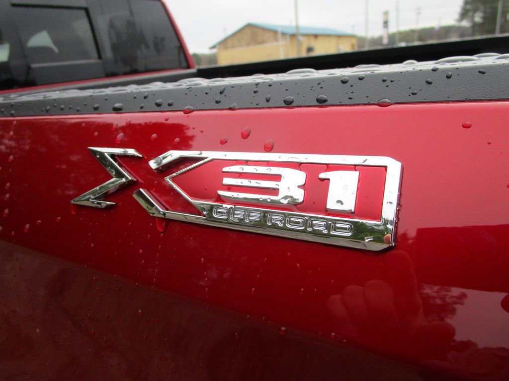 New 2026 GMC Sierra 1500 SLT w/ SLT Premium Plus Package image 17