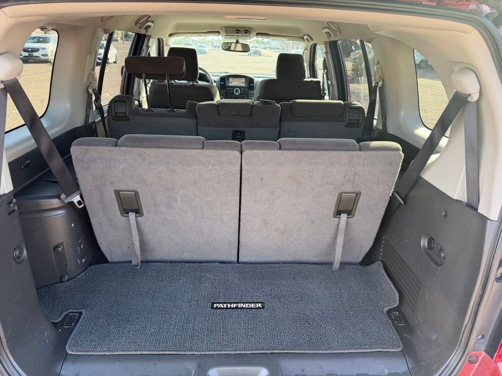 Used 2011 Nissan Pathfinder SV image 15