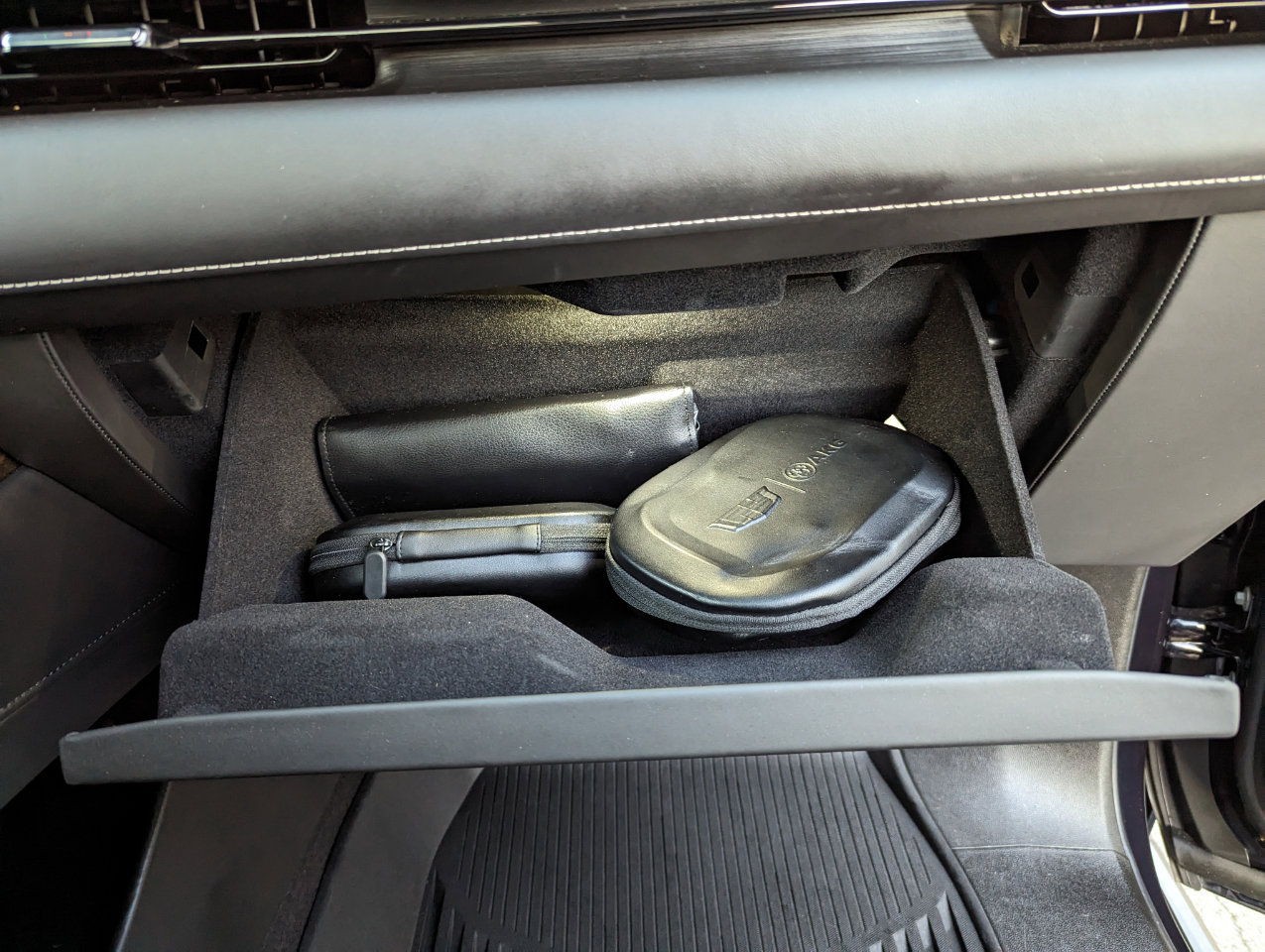 Used 2023 Cadillac Escalade Sport Platinum w/ LPO, Floor Liner Package image 33