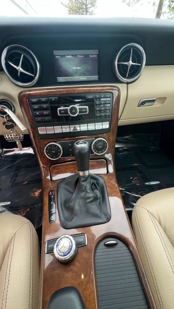 Used 2014 Mercedes-Benz SLK 250 image 30