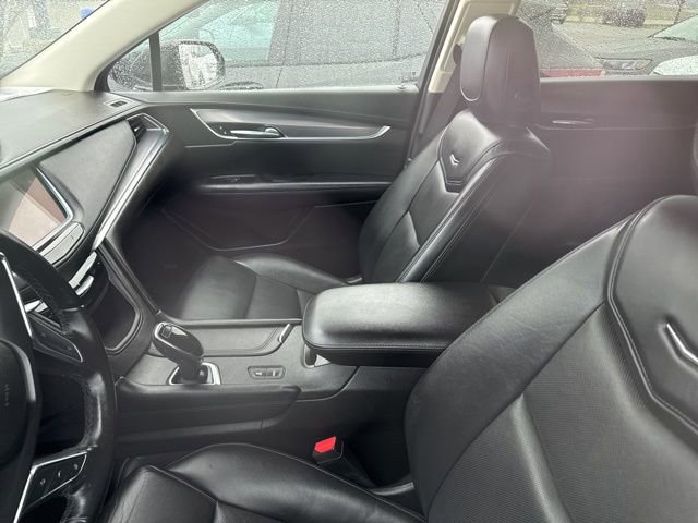 Used 2019 Cadillac XT5 Premium Luxury FWD image 17