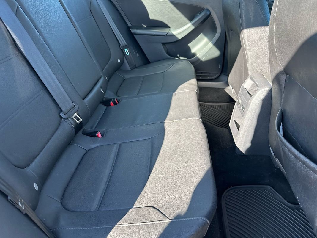 Used 2011 Volkswagen Jetta SE image 24