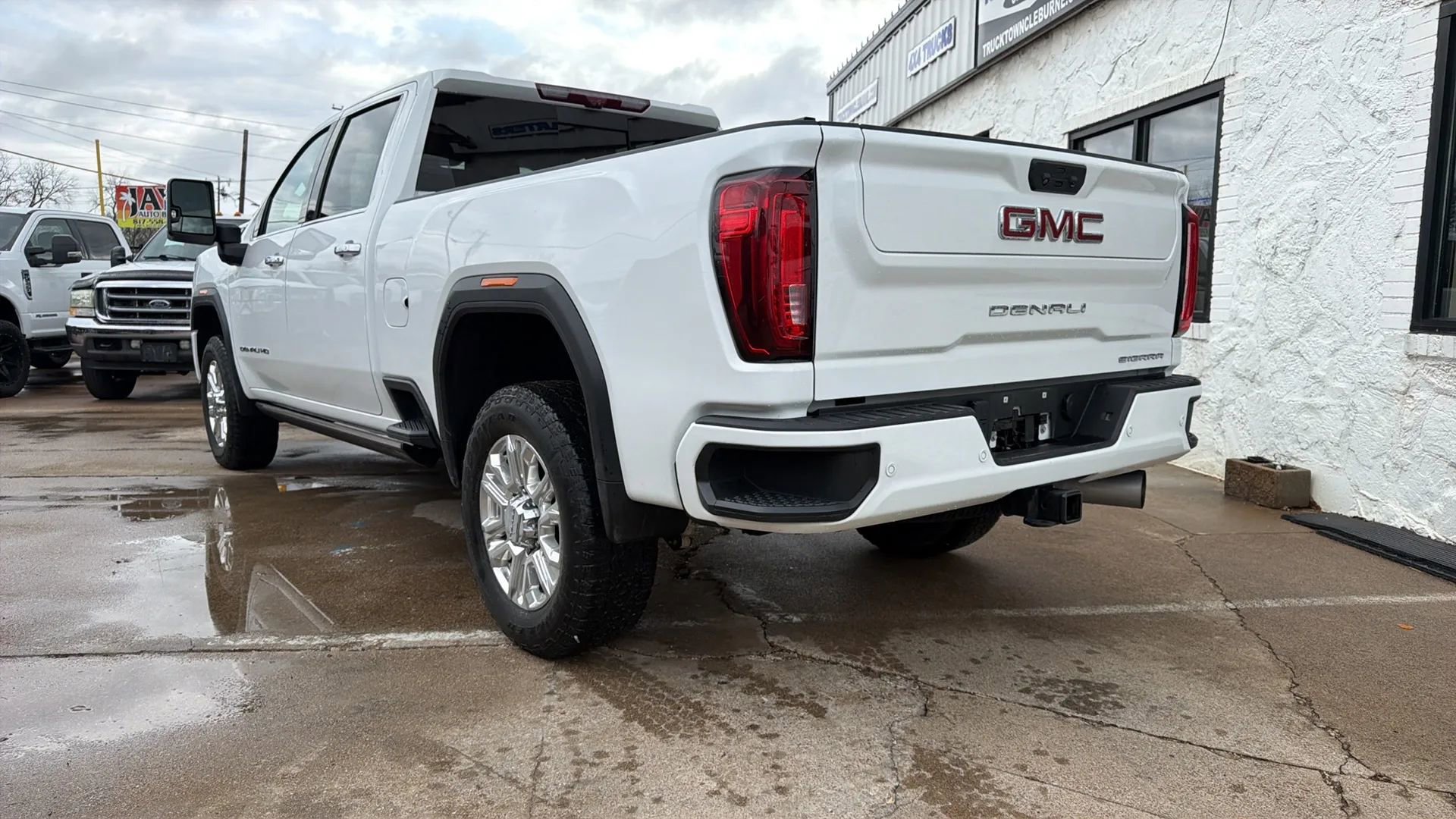 Used 2022 GMC Sierra 2500 Denali w/ Denali Ultimate Package AWD/4WD image 2