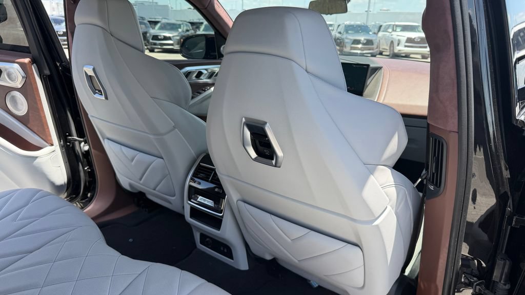Used 2023 BMW XM AWD/4WD image 19