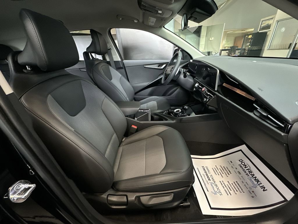 New 2026 Kia Niro Wind FWD image 16
