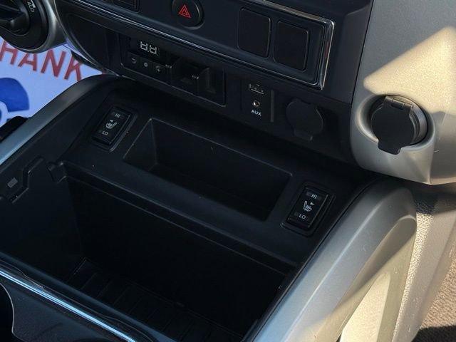 Used 2016 Nissan Titan PRO-4X image 28