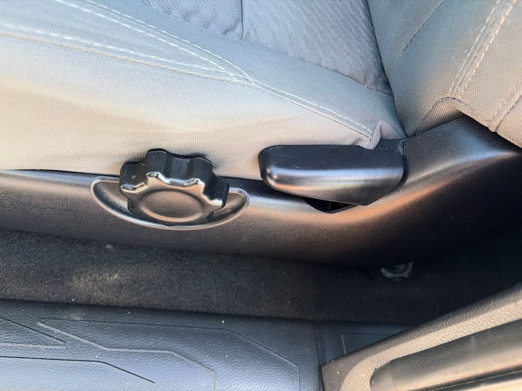 Used 2020 Toyota Tacoma SR AWD/4WD image 16