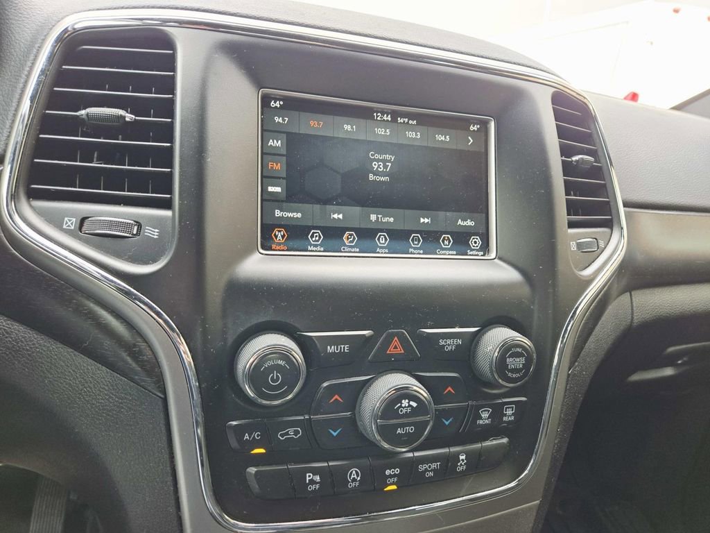 Used 2018 Jeep Grand Cherokee Laredo image 11