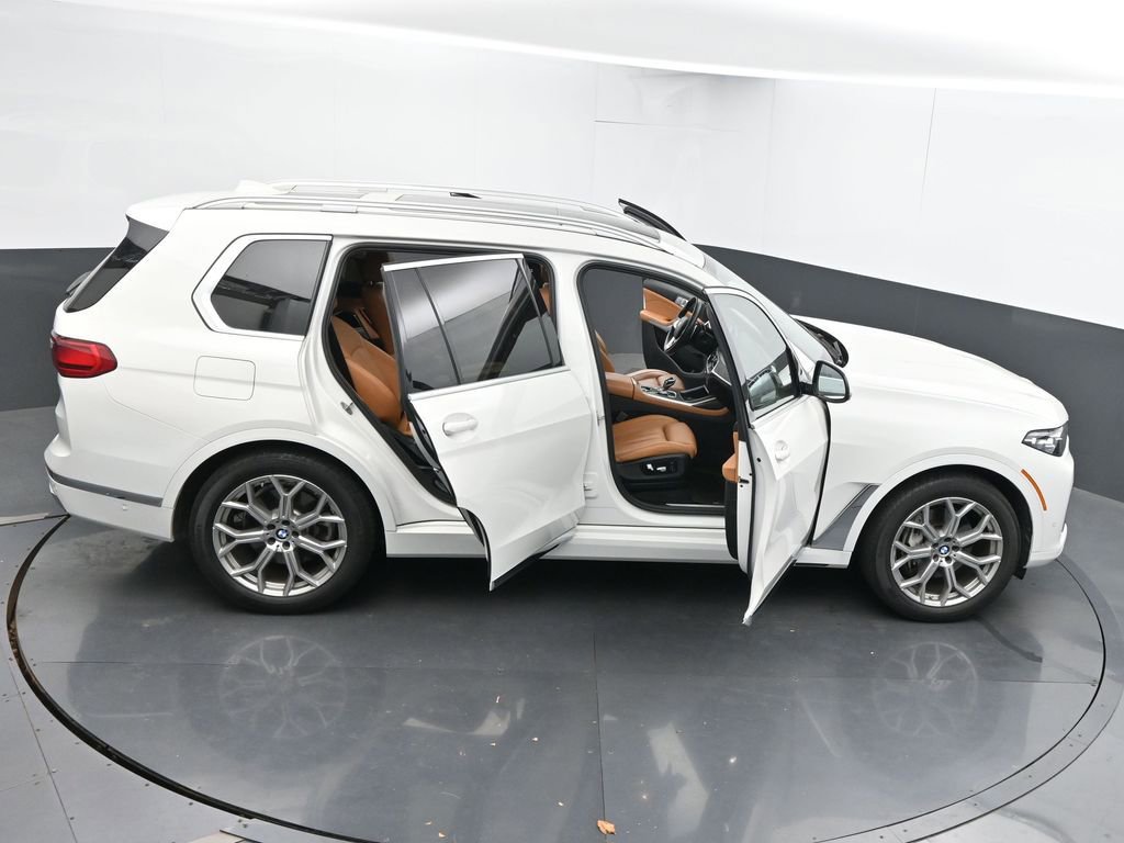 Used 2022 BMW X7 xDrive40i w/ Executive Package AWD/4WD image 60