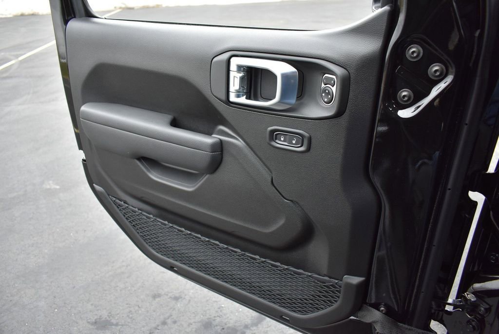 New 2026 Jeep Gladiator Sport AWD/4WD image 23