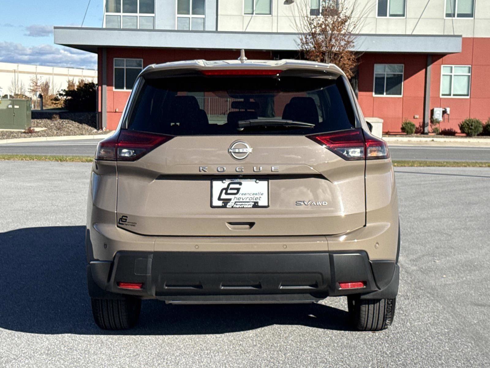 Used 2024 Nissan Rogue SV image 25