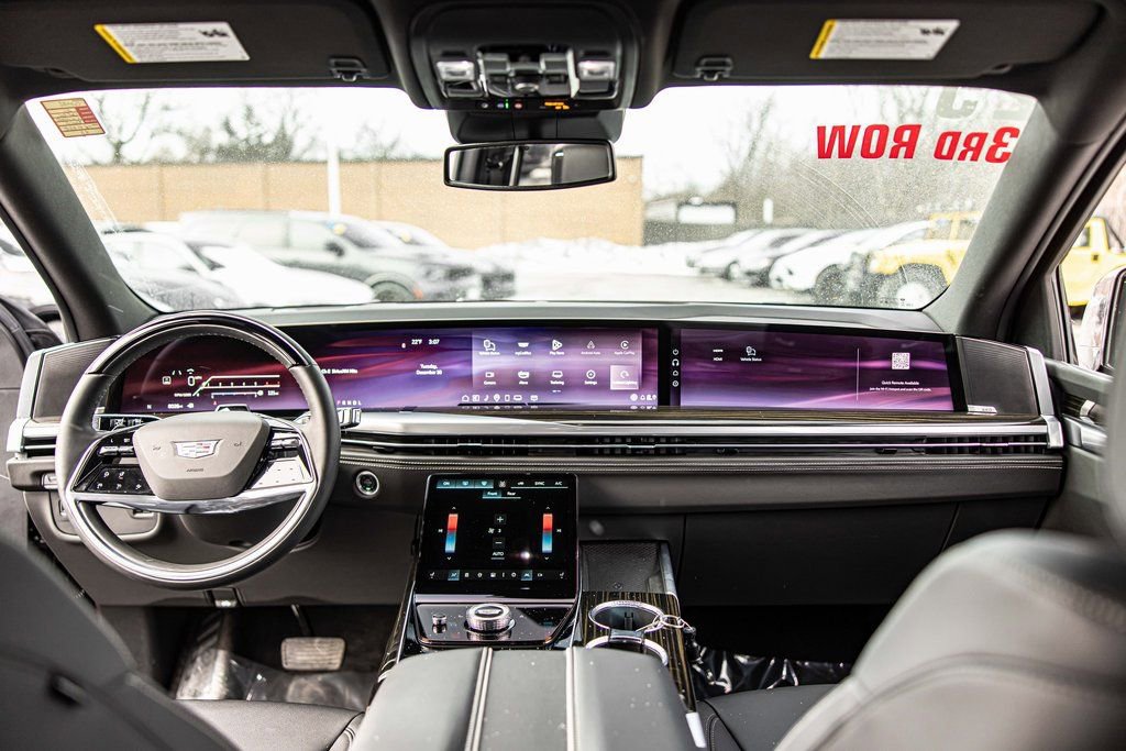 Used 2025 Cadillac Escalade Luxury image 38