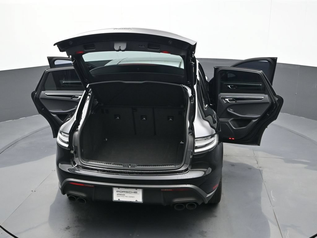 Certified 2023 Porsche Macan AWD/4WD image 27