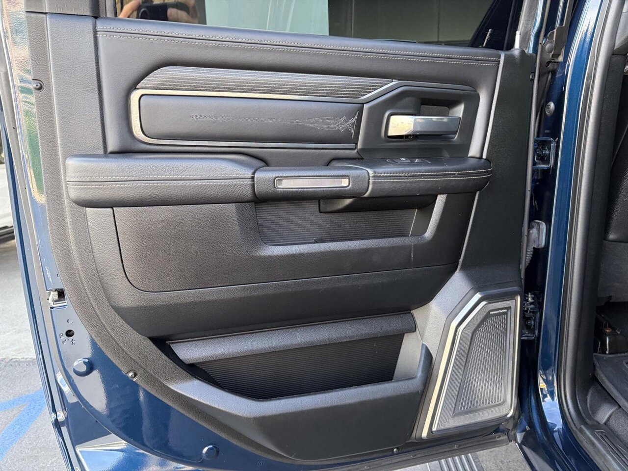 Used 2019 RAM 2500 Limited image 30