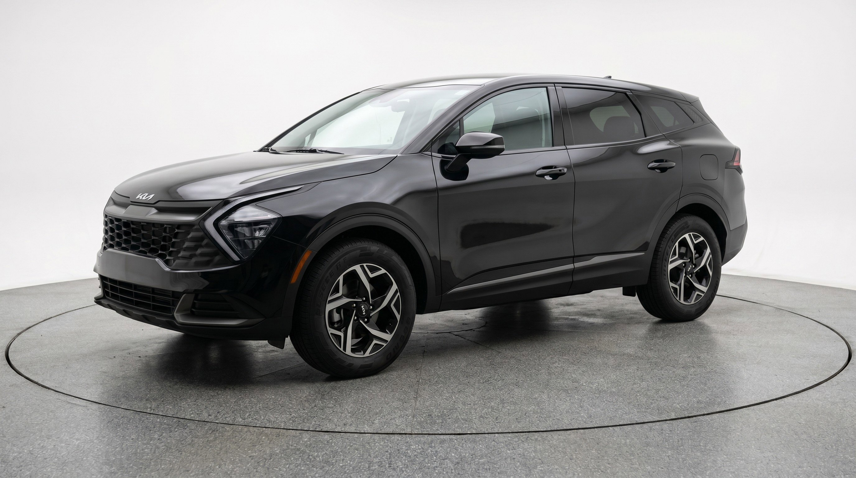 Used 2025 Kia Sportage LX AWD/4WD image 3