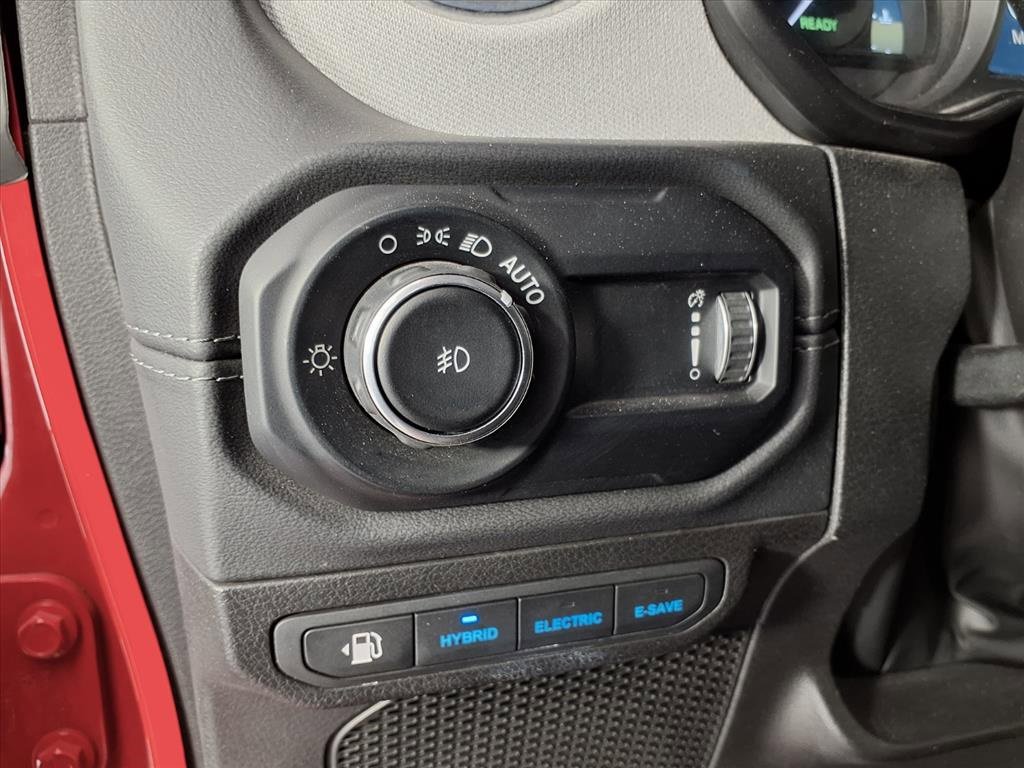 Used 2024 Jeep Wrangler Unlimited Sahara image 14