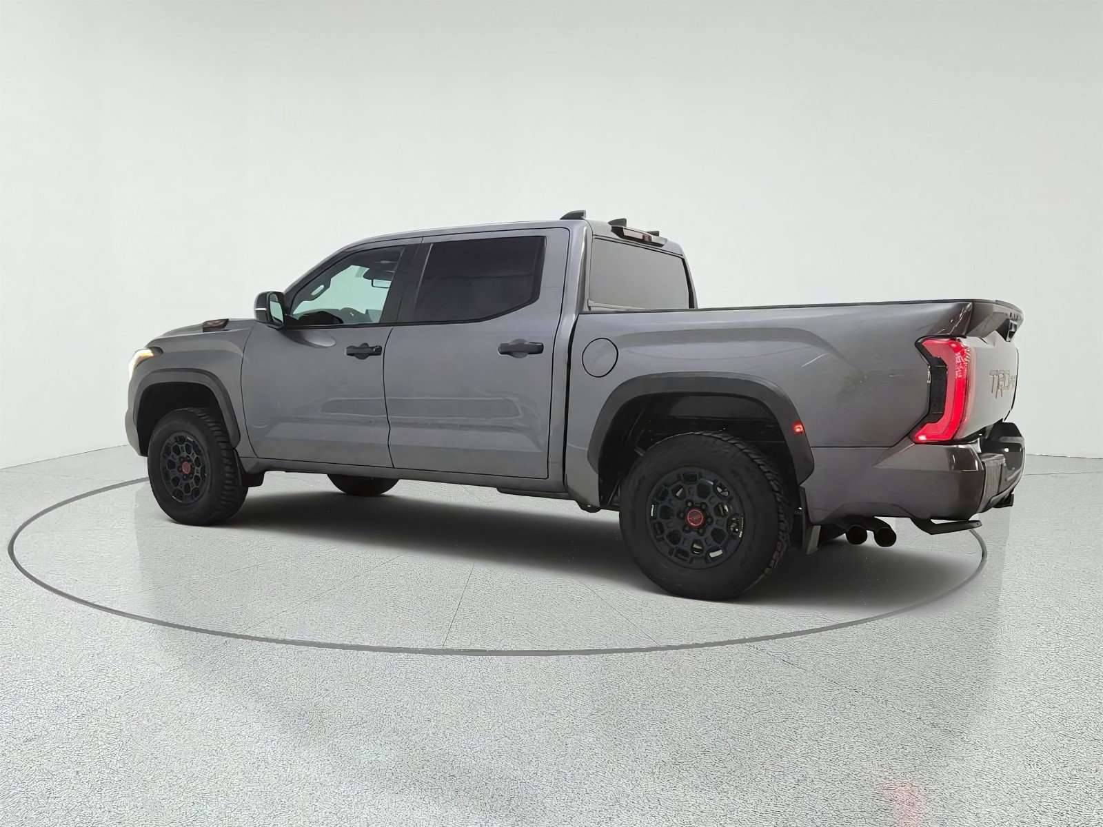 Used 2025 Toyota Tundra TRD Pro w/ Tow Tech Package AWD/4WD image 7