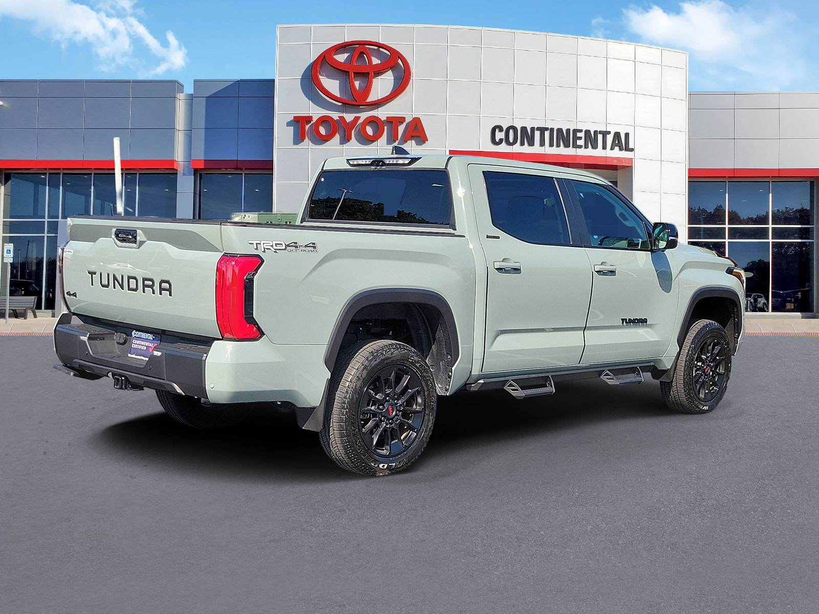 Used 2024 Toyota Tundra Limited w/ TRD Off-Road Package AWD/4WD image 5