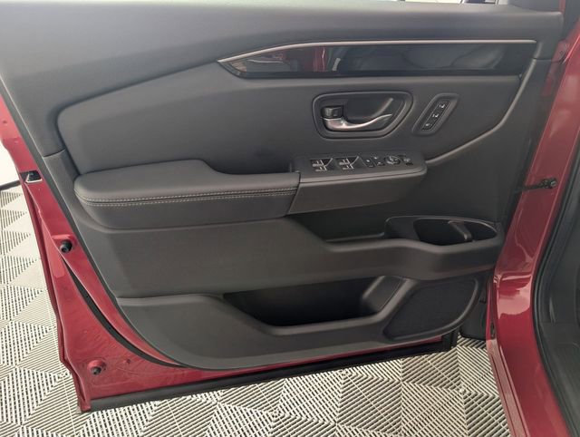 Used 2025 Honda Pilot Touring image 10