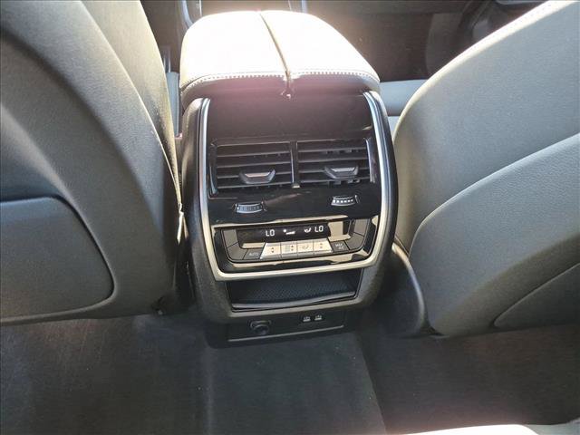 Used 2025 BMW X5 sDrive40i w/ M Sport Package RWD image 18
