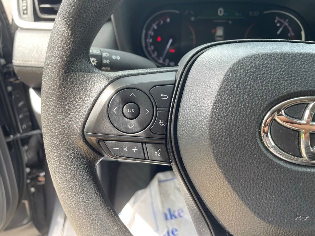 Used 2024 Toyota RAV4 XLE FWD image 29