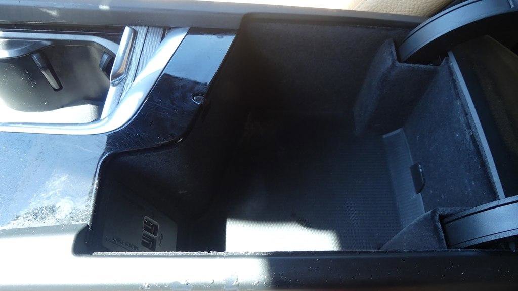 Used 2019 Volvo XC60 T8 Inscription w/ Protection Package Premier image 27