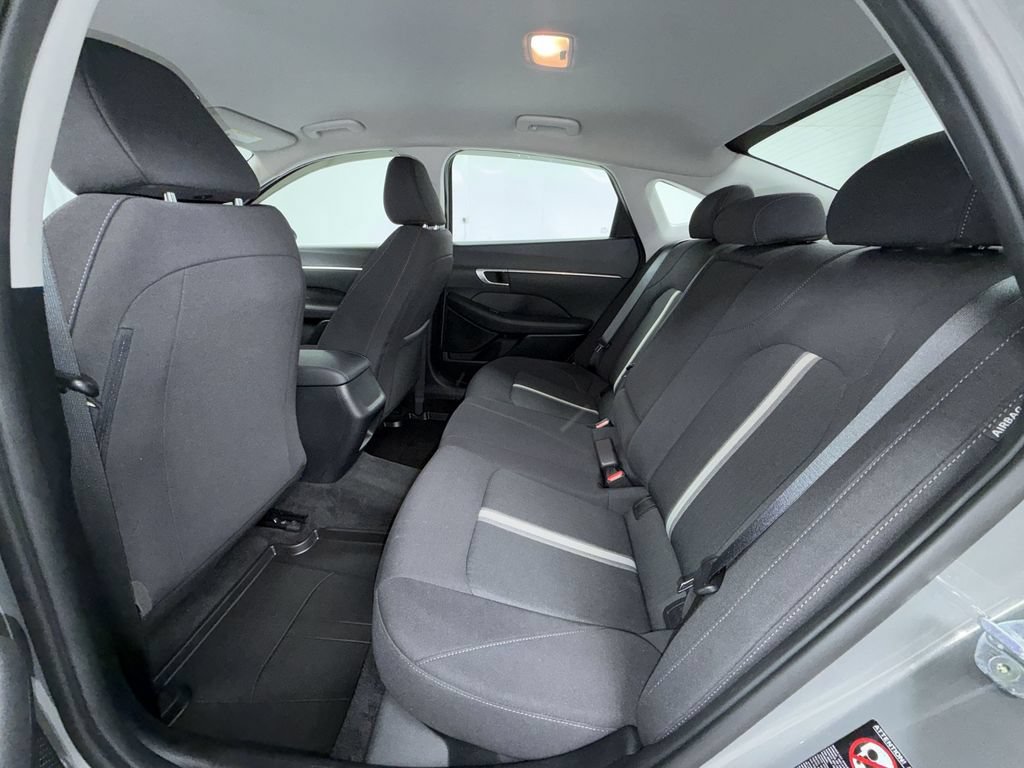 Used 2022 Hyundai Sonata SEL w/ Winter Weather Package FWD image 13