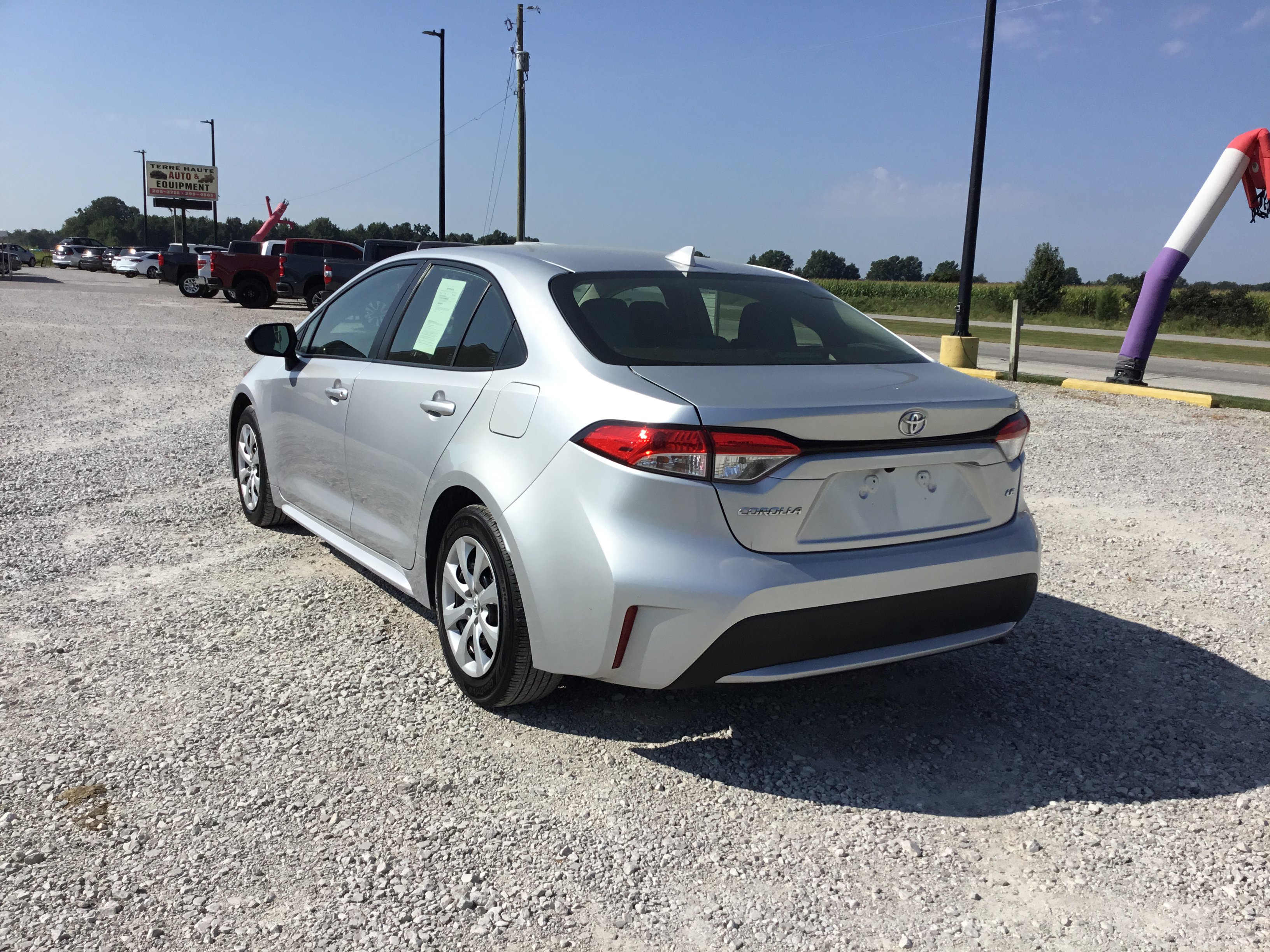 Used 2022 Toyota Corolla LE FWD image 5