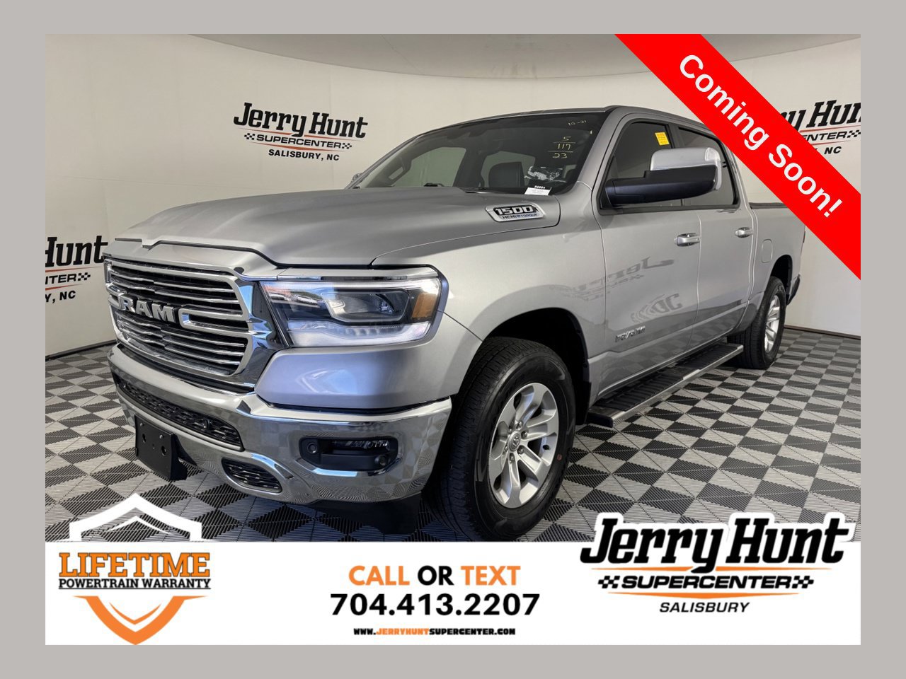 Used 2023 RAM 1500 Laramie AWD/4WD image 1