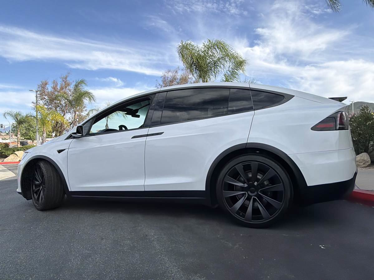 Used 2023 Tesla Model X AWD/4WD image 12