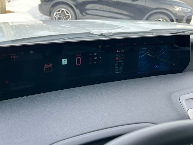 Certified 2025 Ford Expedition Active image 24