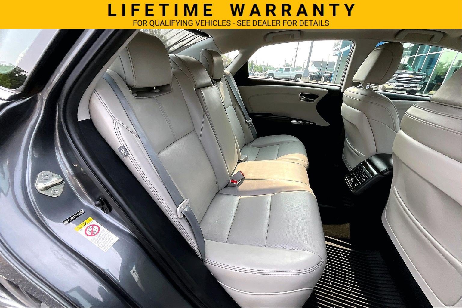 Used 2017 Toyota Avalon Limited w/ All Weather Liner Package FWD image 23