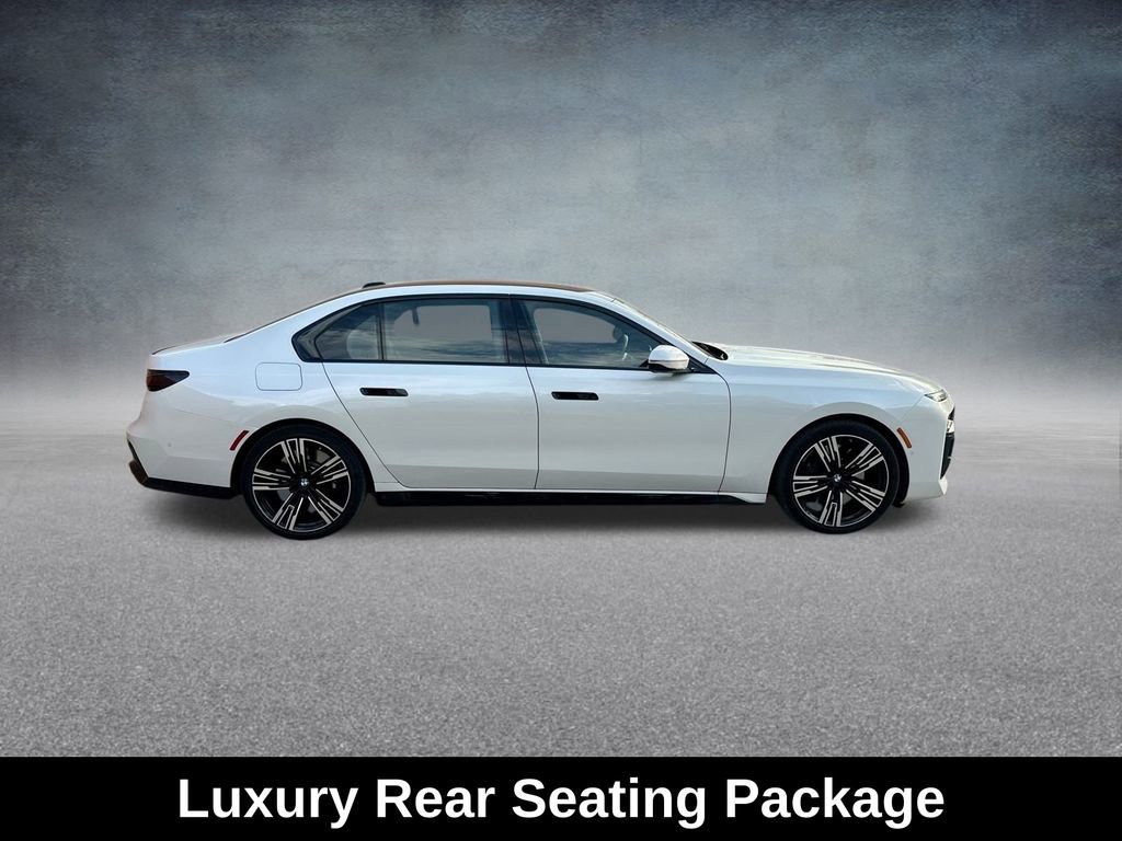 Used 2025 BMW 760i xDrive 760i xDrive w/ Executive Package image 11