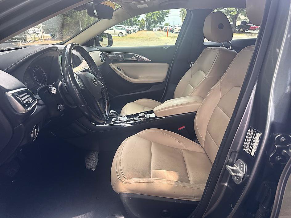 Used 2017 INFINITI QX30 Premium w/ Navigation Package AWD/4WD image 11