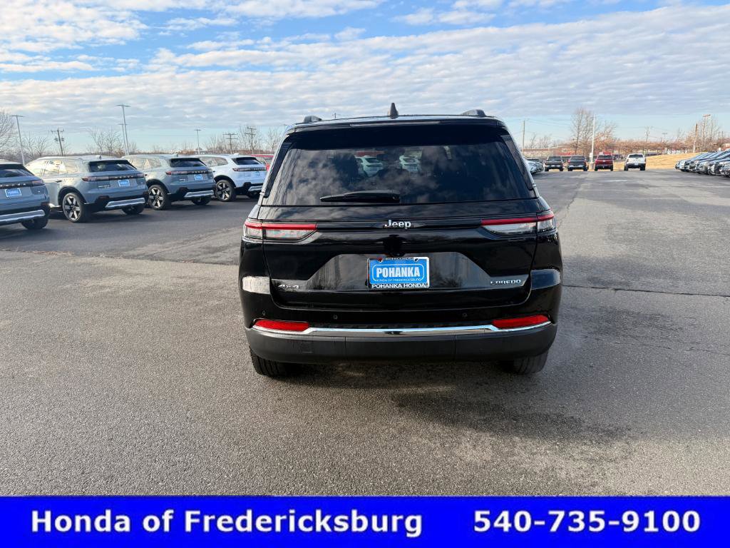 Used 2023 Jeep Grand Cherokee Laredo image 5