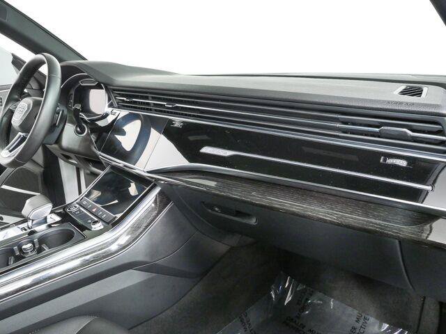 Used 2021 Audi Q8 Premium Plus w/ Premium Plus Package AWD/4WD image 34