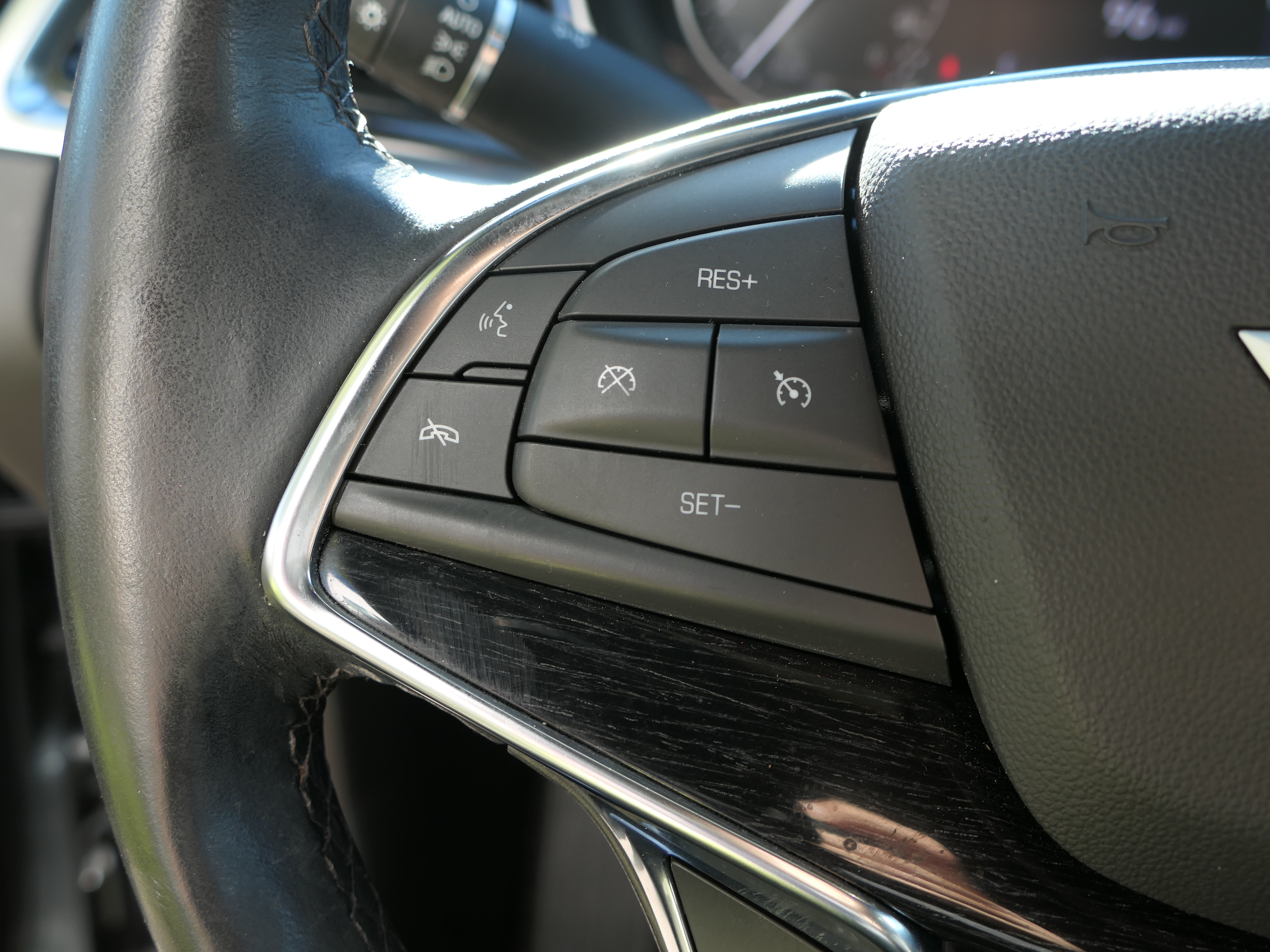 Certified 2023 Cadillac XT5 Premium Luxury FWD image 15