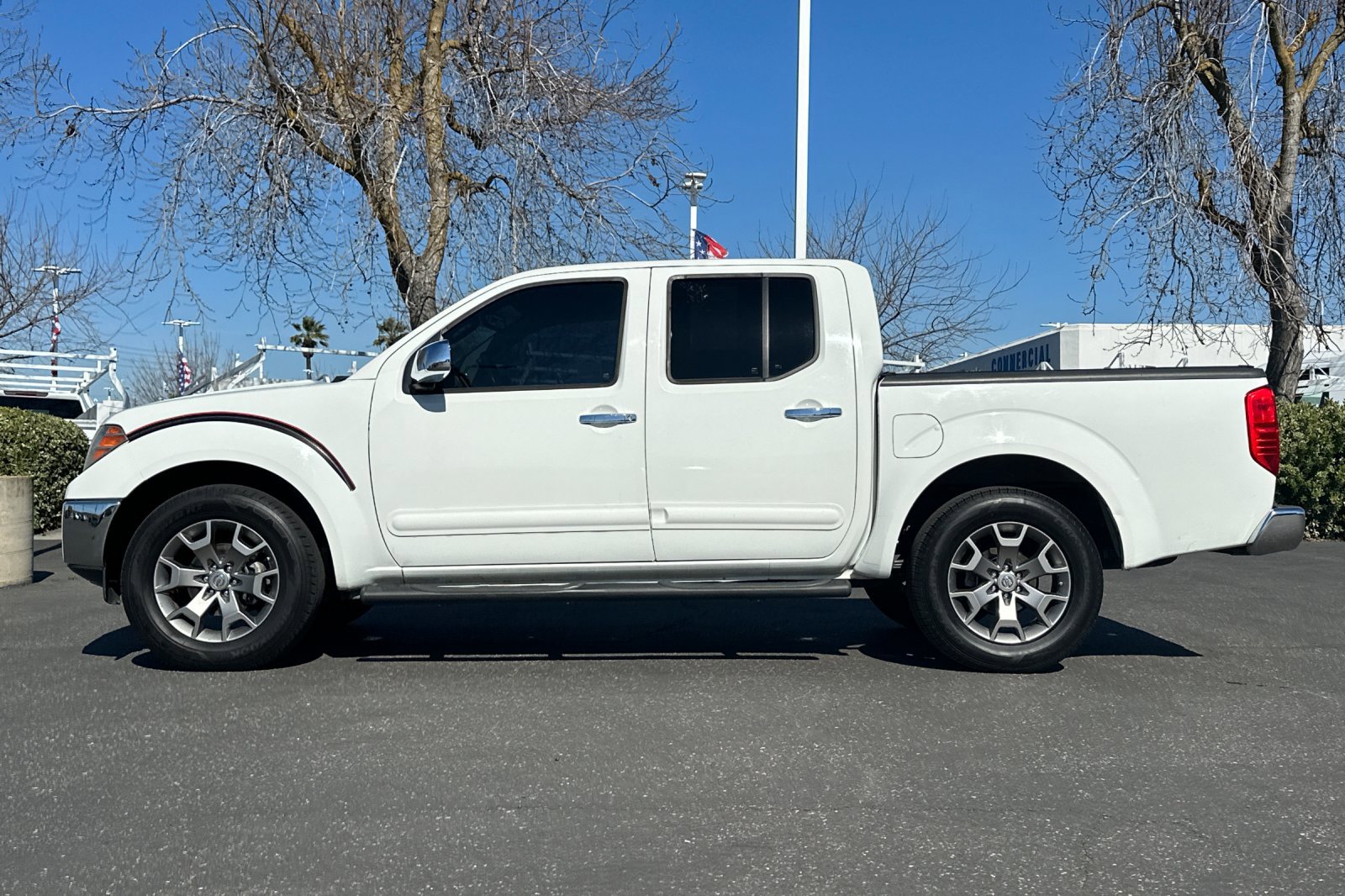 Used 2016 Nissan Frontier SL image 7