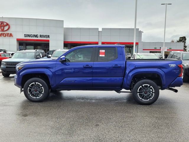 New 2024 Toyota Tacoma TRD Sport w/ TRD Sport Upgrade Package image 4