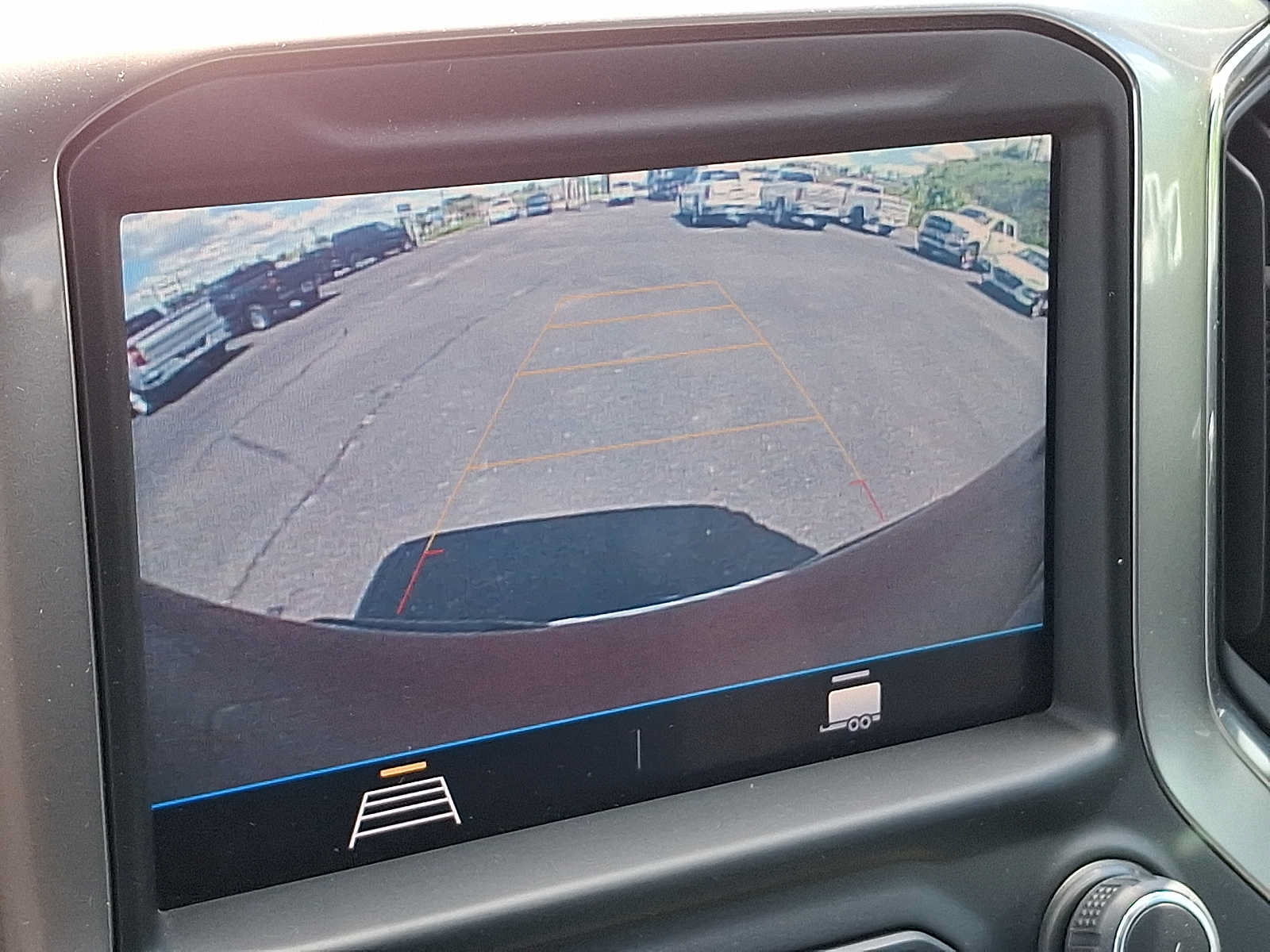 Used 2019 Chevrolet Silverado 1500 LT w/ All-Star Edition AWD/4WD image 18