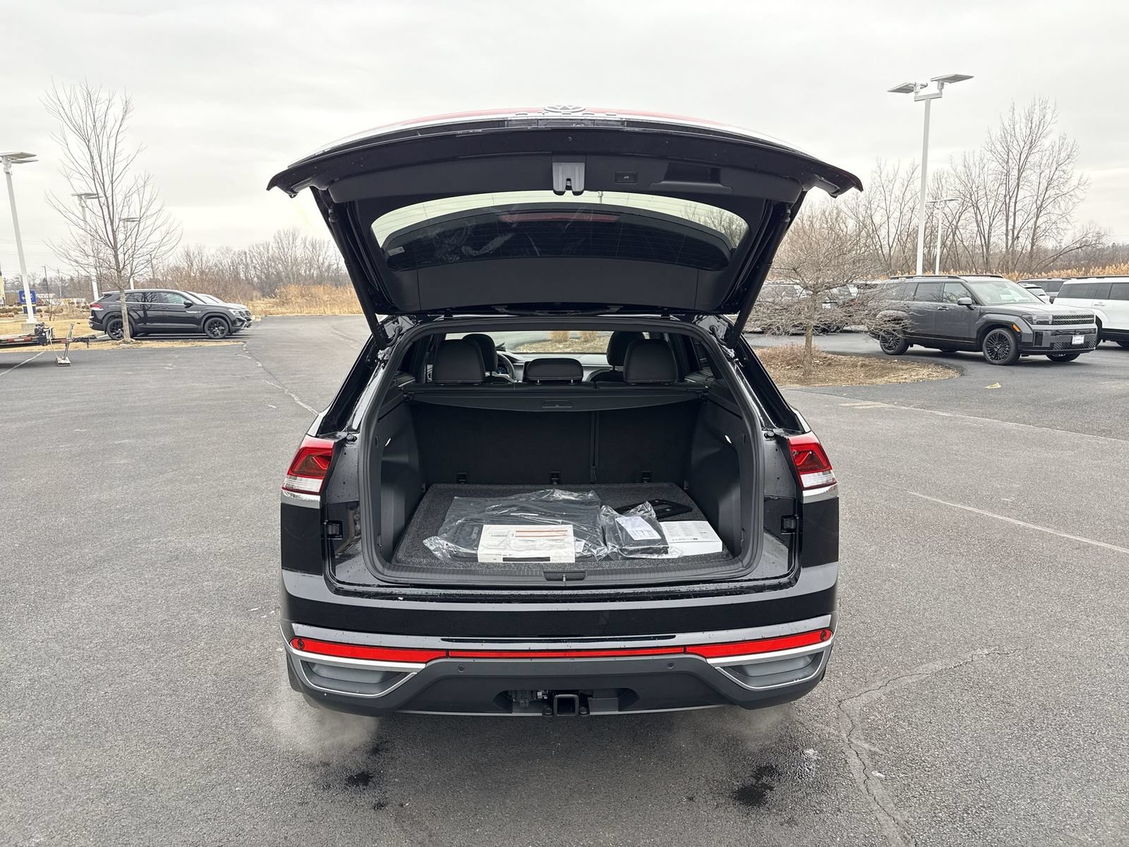 New 2026 Volkswagen Atlas Cross Sport SEL AWD/4WD image 26