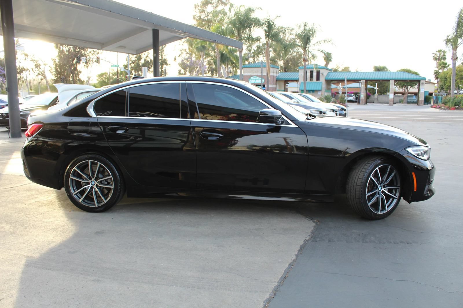 Used 2020 BMW 330i Sedan w/ Convenience Package RWD image 6